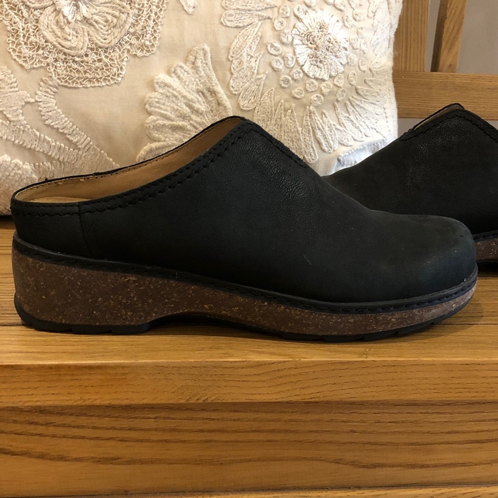 Earth clogs - Picture 2 of 6